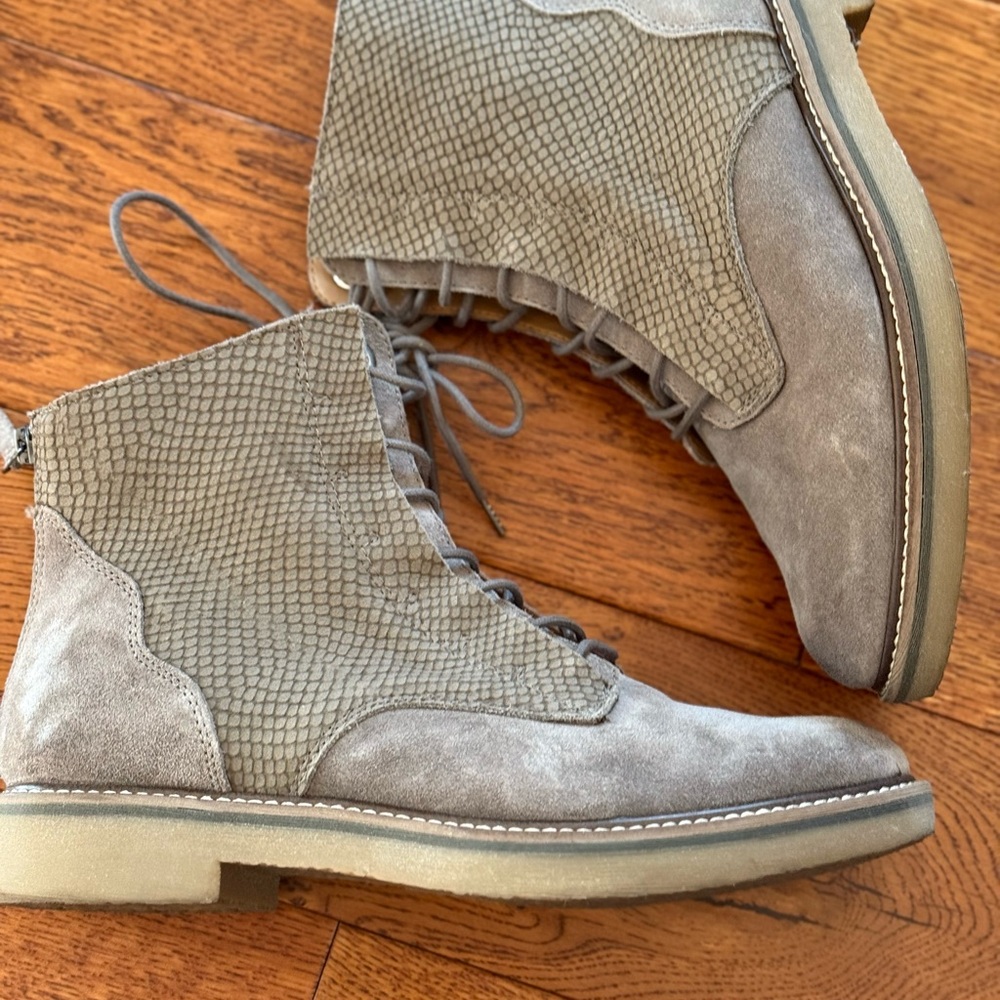 Women’s Comfortiva Renny Gray Suede Boots